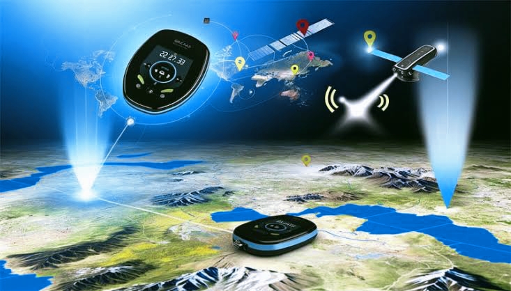 What is GPS tracker